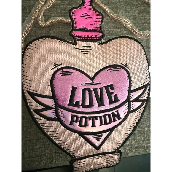 NWT Danielle Nicole × Harry Potter “Amortentia Love Potion” Crossbody Bag - Picture 2 of 6